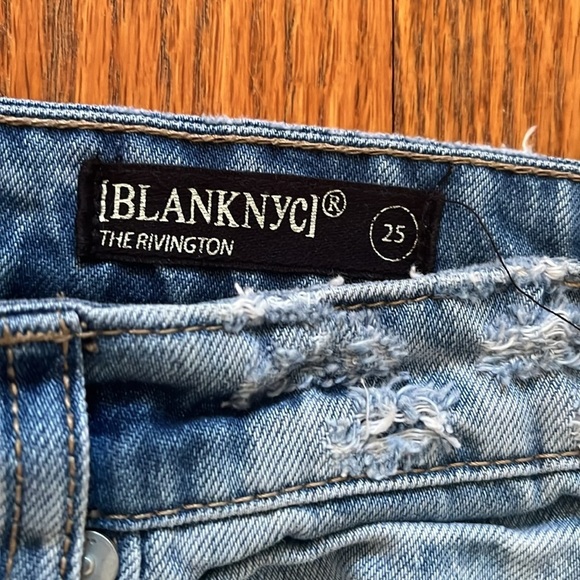 BlankNYC Women’s Blue Jeans Size 25 - Picture 2 of 5